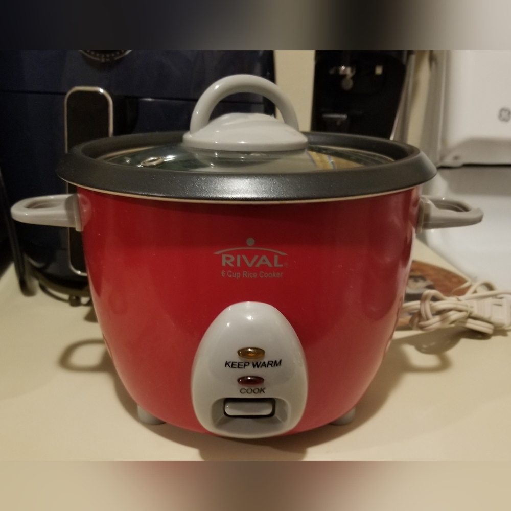 Red and White 6 Cup Rice Cooker with Simple Design